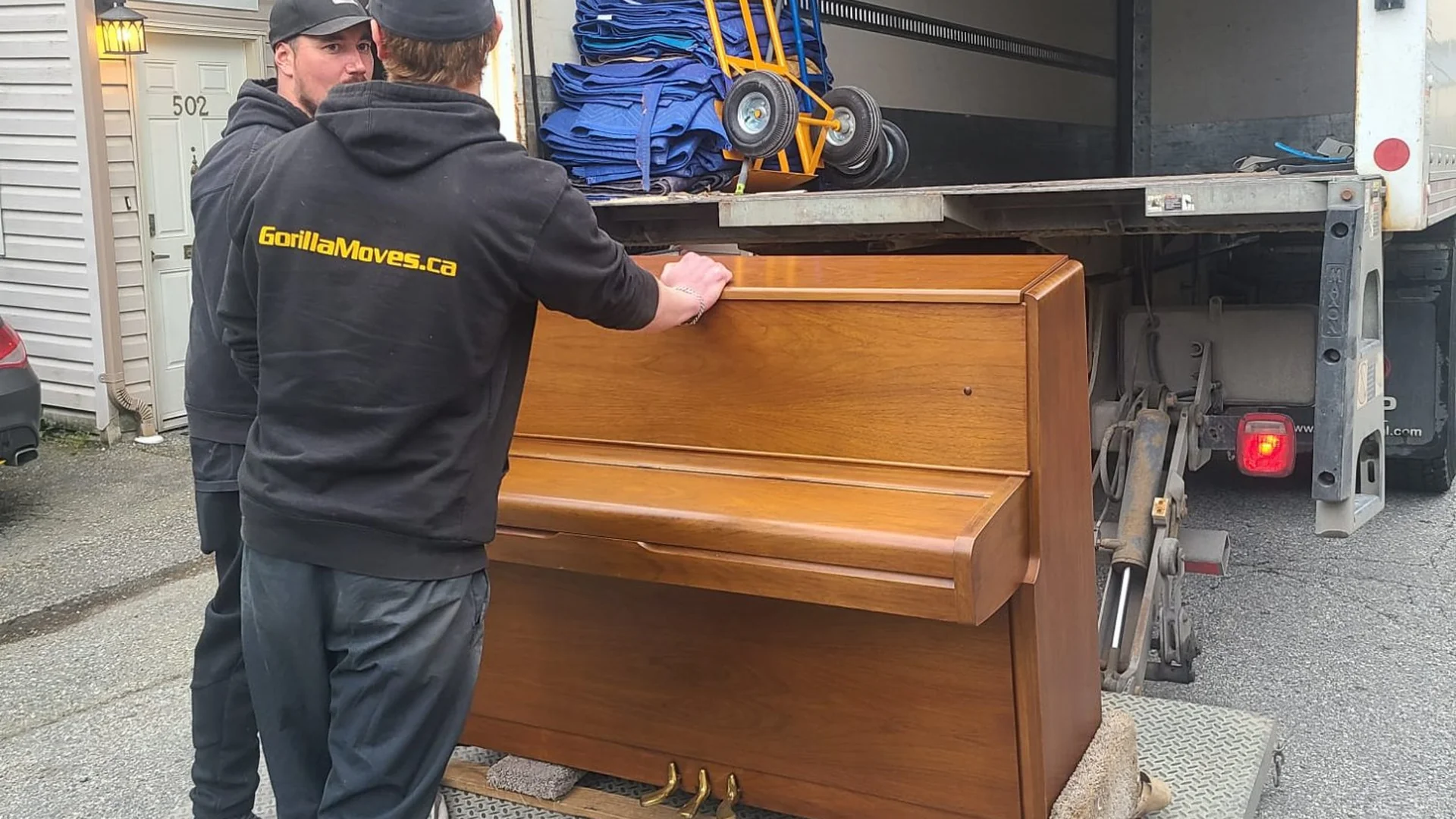 Professional commercial office movers in the Fraser Valley relocating a business