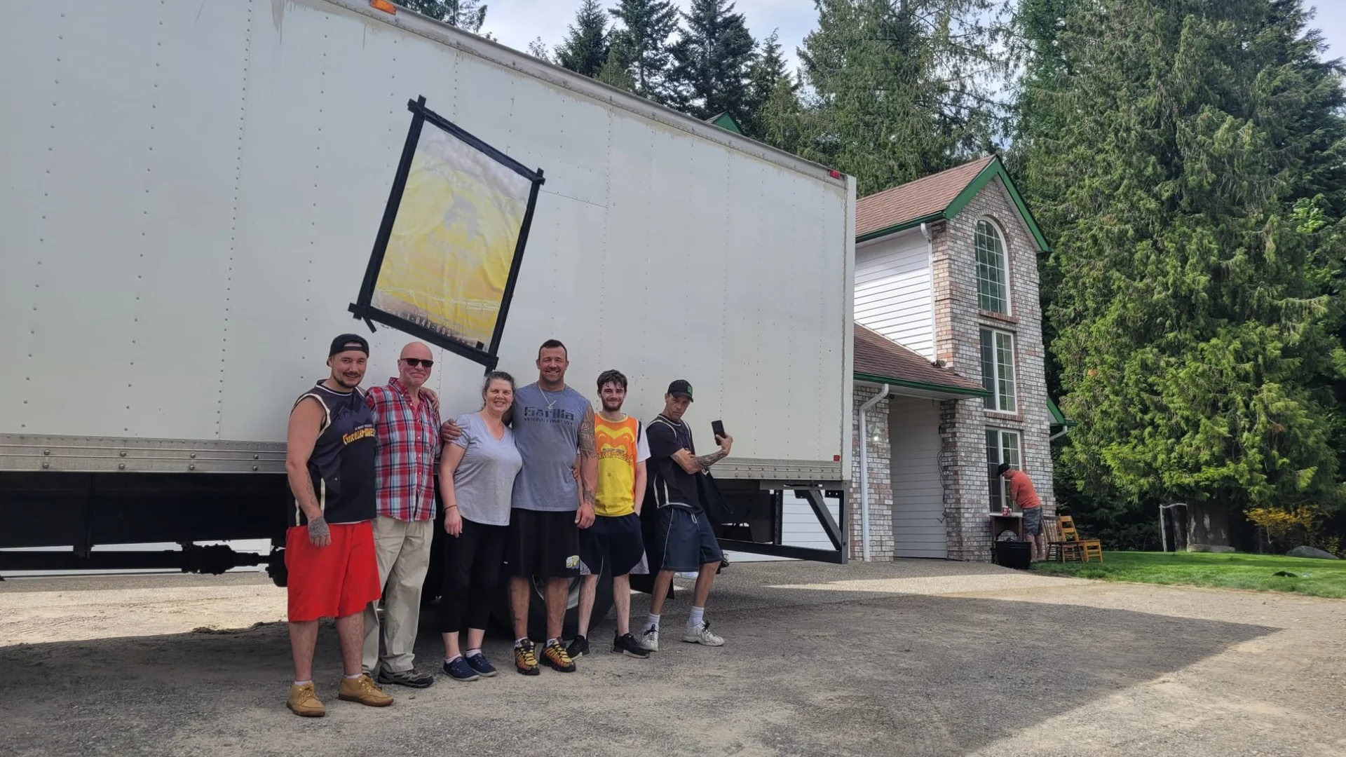 Compassionate senior moving specialists in the Fraser Valley helping with a careful relocation